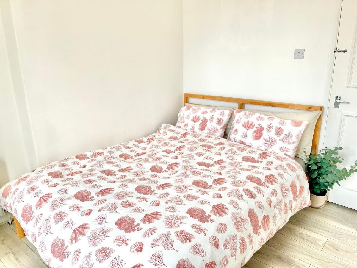 Archway Station Big Bedroom Flat Londra Dış mekan fotoğraf