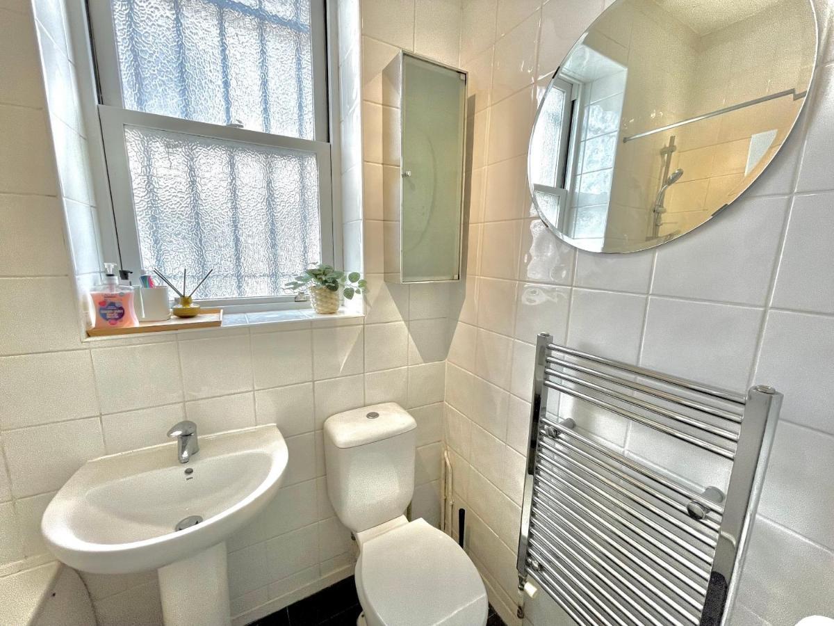 Archway Station Big Bedroom Flat Londra Dış mekan fotoğraf